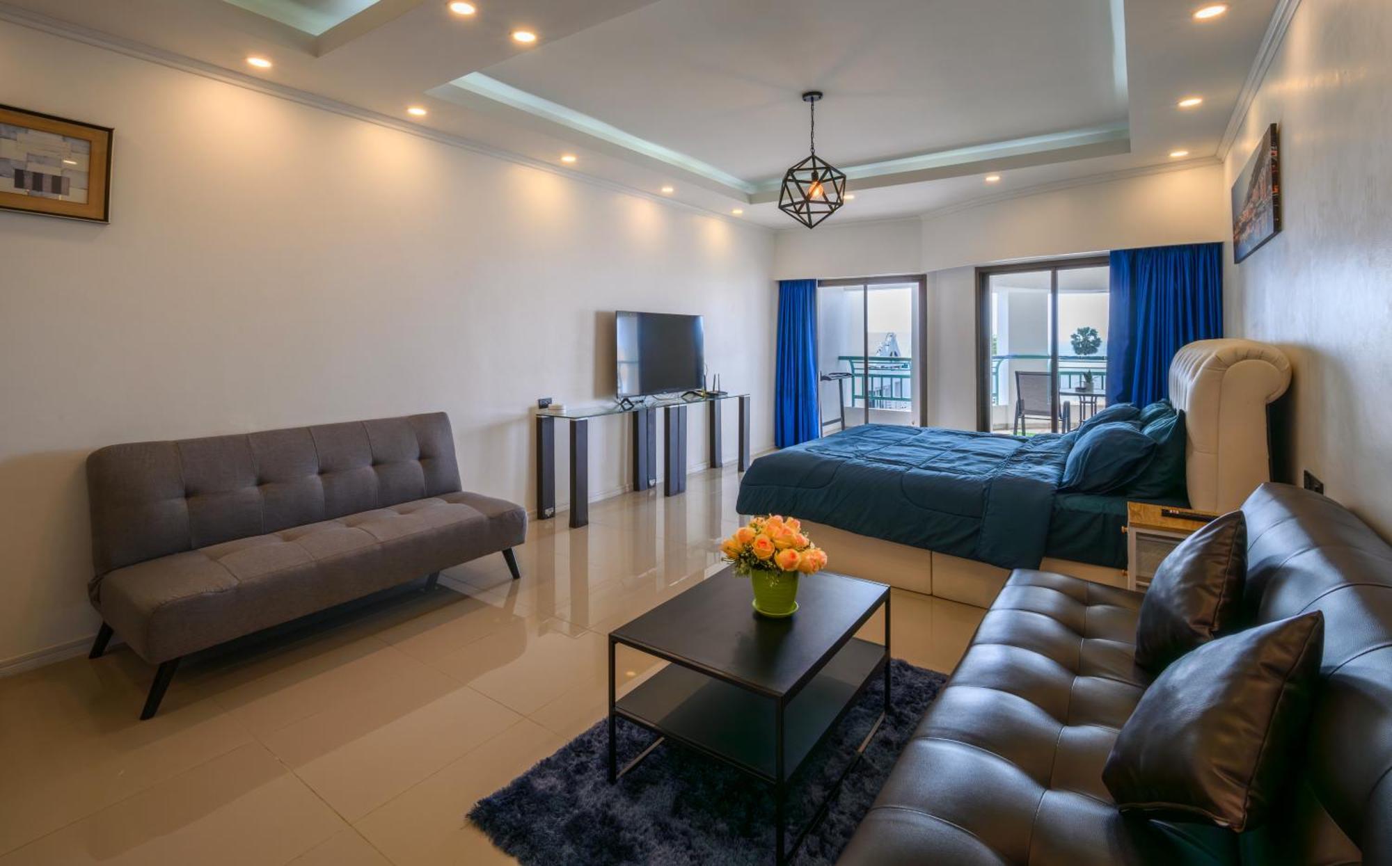 Jomtien Beachfront Stylish Studio , Stunning Seaview , Big Pool Dış mekan fotoğraf